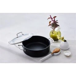 Le Creuset Sauteuse Rondeau Anti-adhérente Les Forgées 30 Cm Et Couvercle En Verre -Cuisine Appareils Magasin 133010 3 1 Sauteuse rondeau anti adherente Les Forgees 30 cm et couvercle en verre Le Creuset