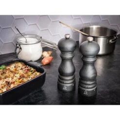 Peugeot Moulin à Sel Manuel En Bois 18 Cm Paris Graphite -Cuisine Appareils Magasin 201238 4 2 Moulin a sel manuel en bois 18 cm Paris Graphite Peugeot