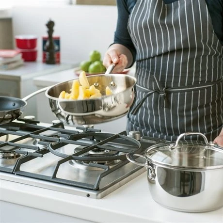 BEKA Sauteuse Inox Avec Couvercle 24 Cm Belvia 5 BEKA Sauteuse Inox Avec Couvercle 24 Cm Belvia – Image 3