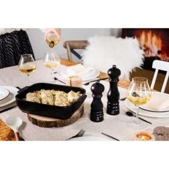 Peugeot Plat à Four Céramique Appolia Rectangulaire Noir Mat 36 Cm 10 Peugeot Plat à Four Céramique Appolia Rectangulaire Noir Mat 36 Cm -Cuisine Appareils Magasin 301367 3 2 Plat a four ceramique Appolia rectangulaire noir mat 36 cm Peugeot