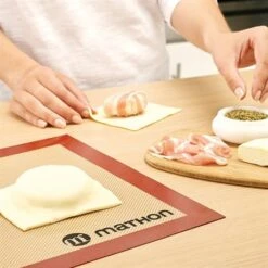 Lot Entonnoir à Piston Pro En Inox Et Tapis De Cuisson -Cuisine Appareils Magasin 519073 2 1 Lot Entonnoir a piston pro en inox et tapis de cuisson Mathon