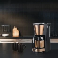 Bestron Cafetière Filtre Avec Verseuse Isotherme 8 Tasses 900 W Coloris Cuivre -Cuisine Appareils Magasin 700100 3 1 Cafetiere filtre avec verseuse isotherme 8 tasses 900 W coloris cuivre Bestron