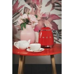 Smeg Mini Bouilloire 0,8 L 1400 W KLF05RDEU Rouge -Cuisine Appareils Magasin 702029 4 2 Mini bouilloire 0 8 L 1400 W KLF05RDEU rouge Smeg