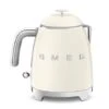 Smeg Mini Bouilloire 0,8 L 1400 W KLF05CREU Crème -Cuisine Appareils Magasin 702032 0 1 Mini bouilloire 0 8 L 1400 W KLF05CREU creme Smeg