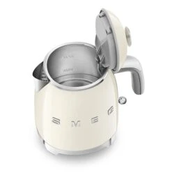 Smeg Mini Bouilloire 0,8 L 1400 W KLF05CREU Crème -Cuisine Appareils Magasin 702032 1 1 Mini bouilloire 0 8 L 1400 W KLF05CREU creme Smeg