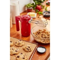 KitchenAid Batteur à Main électrique Sans Fil 7 Vitesses Rouge Empire 5KHMB732EER -Cuisine Appareils Magasin 760356 3 2 Batteur a main electrique sans fil 7 vitesses rouge empire 5KHMB732EER Kitchenaid