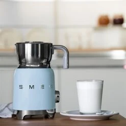 Smeg Chocolatière émulsionneur Bleu Azur 500 W MFF01PBEU 11 Smeg Chocolatière émulsionneur Bleu Azur 500 W MFF01PBEU -Cuisine Appareils Magasin 780233 4 1 Chocolatiere emulsionneur bleu azur 500 W MFF01PBEU Smeg
