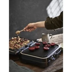 Cuisinart Grill électrique 2 En 1 Griddler GR47BE -Cuisine Appareils Magasin 781003 3 4 Grill electrique 2 en 1 Griddler GR47BE Cuisinart